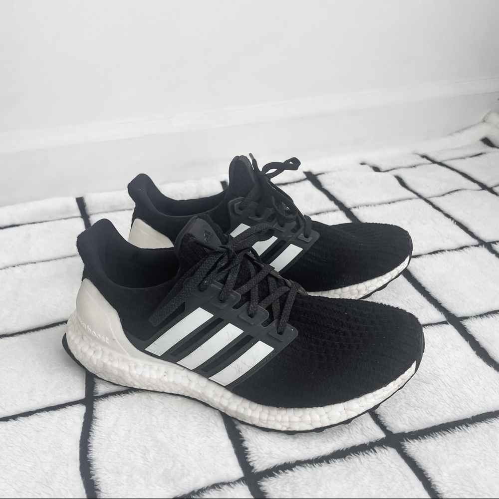 Adidas Black and White Ultra Boosts Size 7. Fit on the bigger side!!